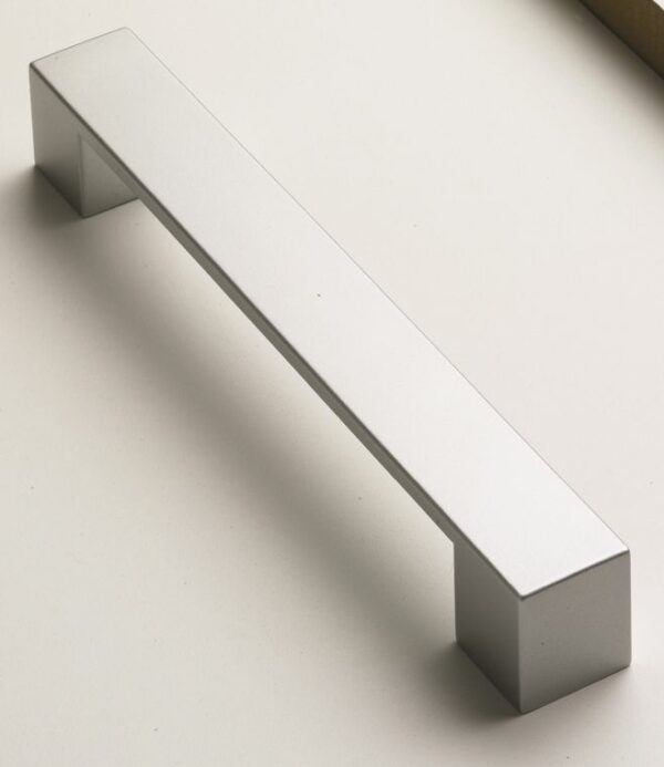 Flat Bar handle, 193mm, Satin Chrome, AHFBAR- Kitchen Handles by BA Components, available from shopkitchensonline.co.uk Flat Bar handle, 193mm, Satin Chrome, AHFBAR- Kitchen Handles by BA Components, available from shopkitchensonline.co.uk